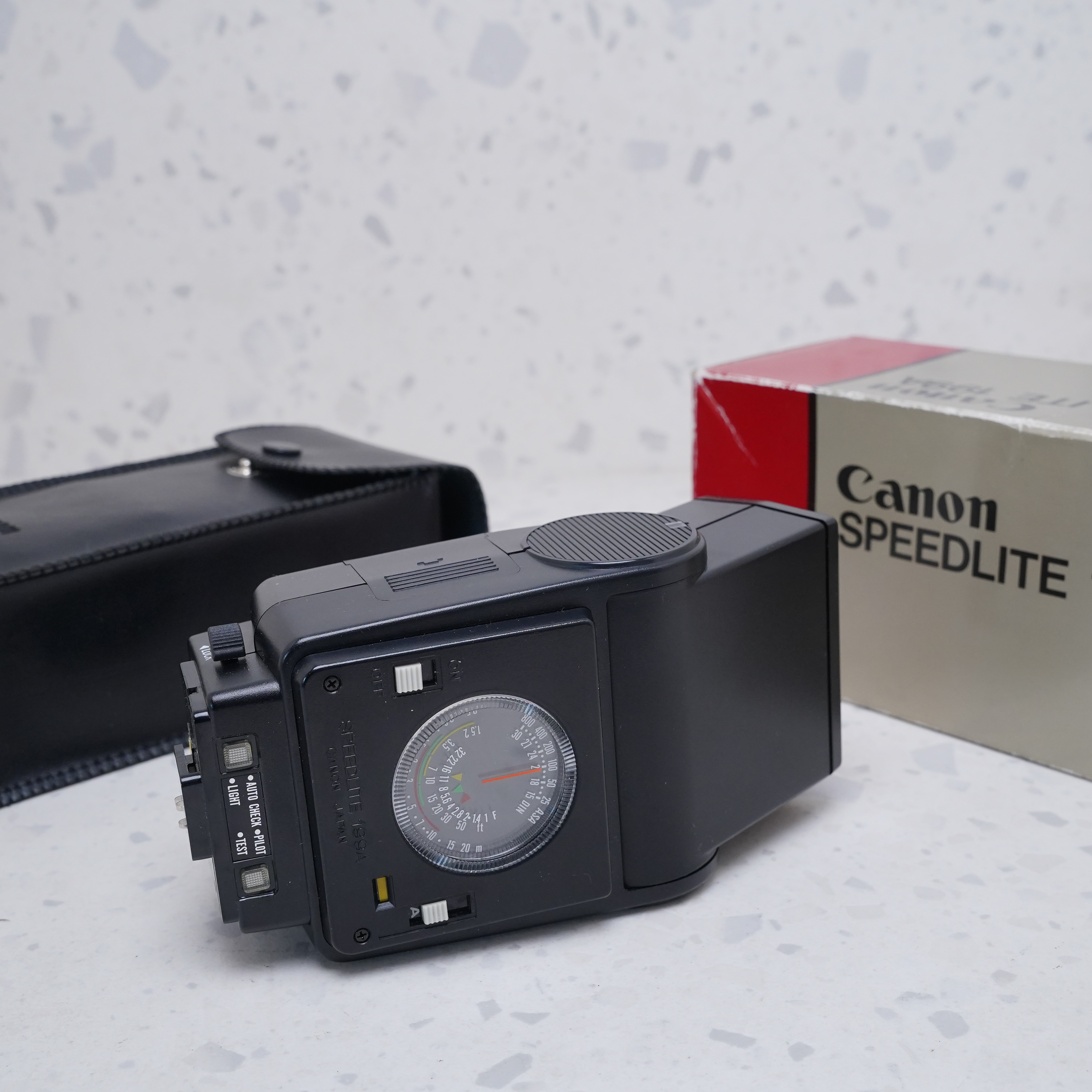 Canon Speedlite 199A - USADO