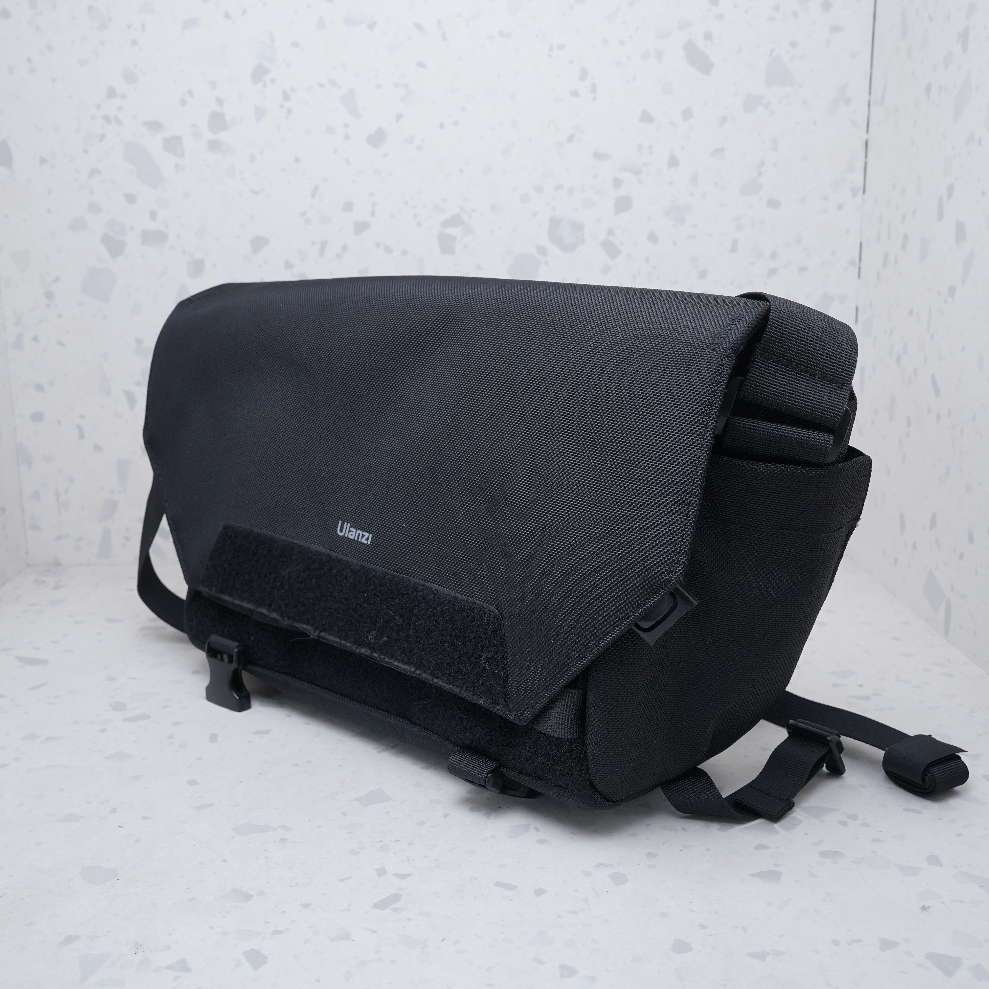 Ulanzi BC08 Tactical Shoulder Bag - USADO