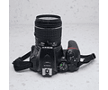 Nikon D5600 + 18-55mm + 70-300mm con accesorios - USADO