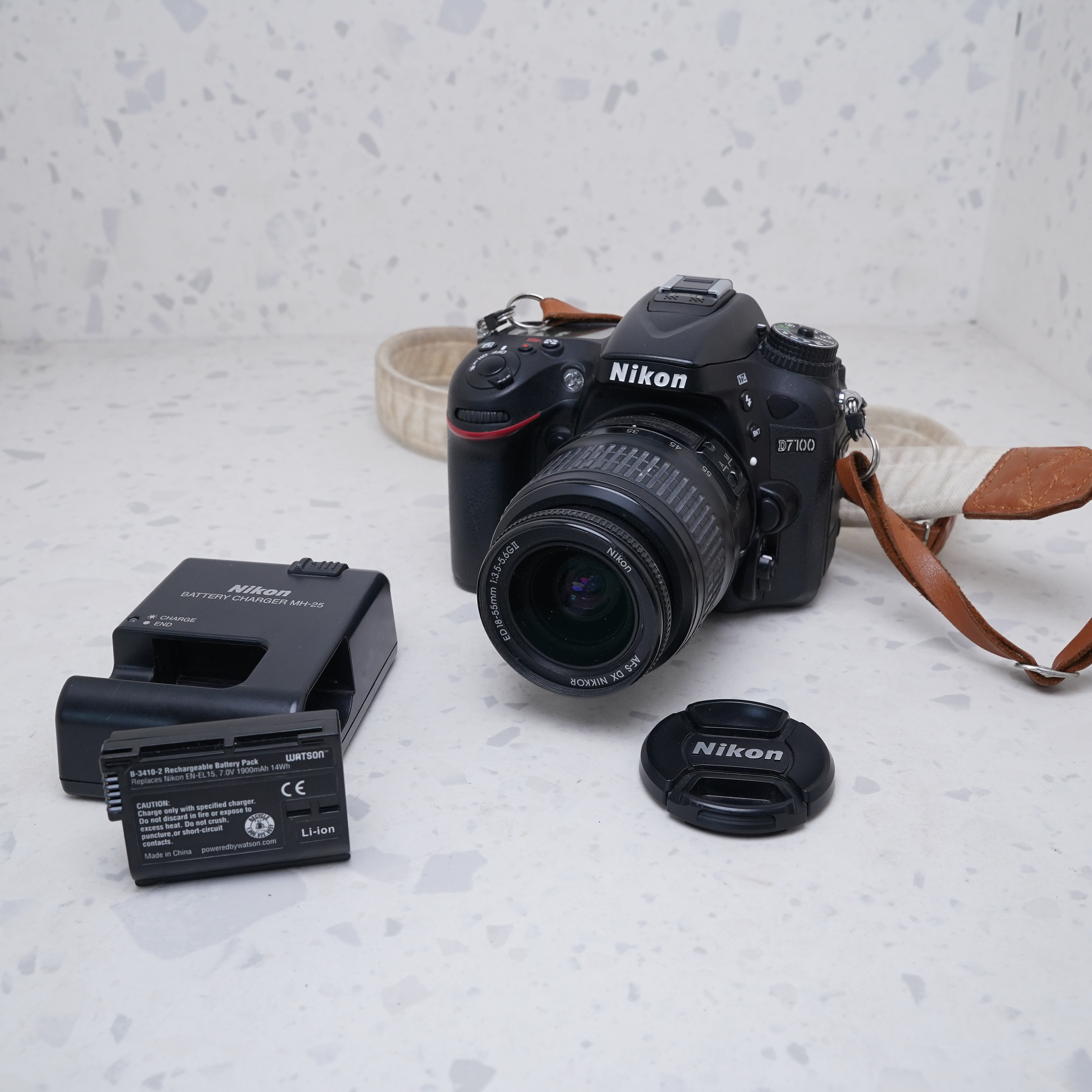 Nikon D7100 + 18-55mm - USADO