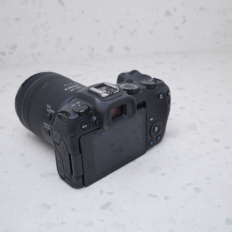 Canon EOS RP + 24-105mm - USADO 4