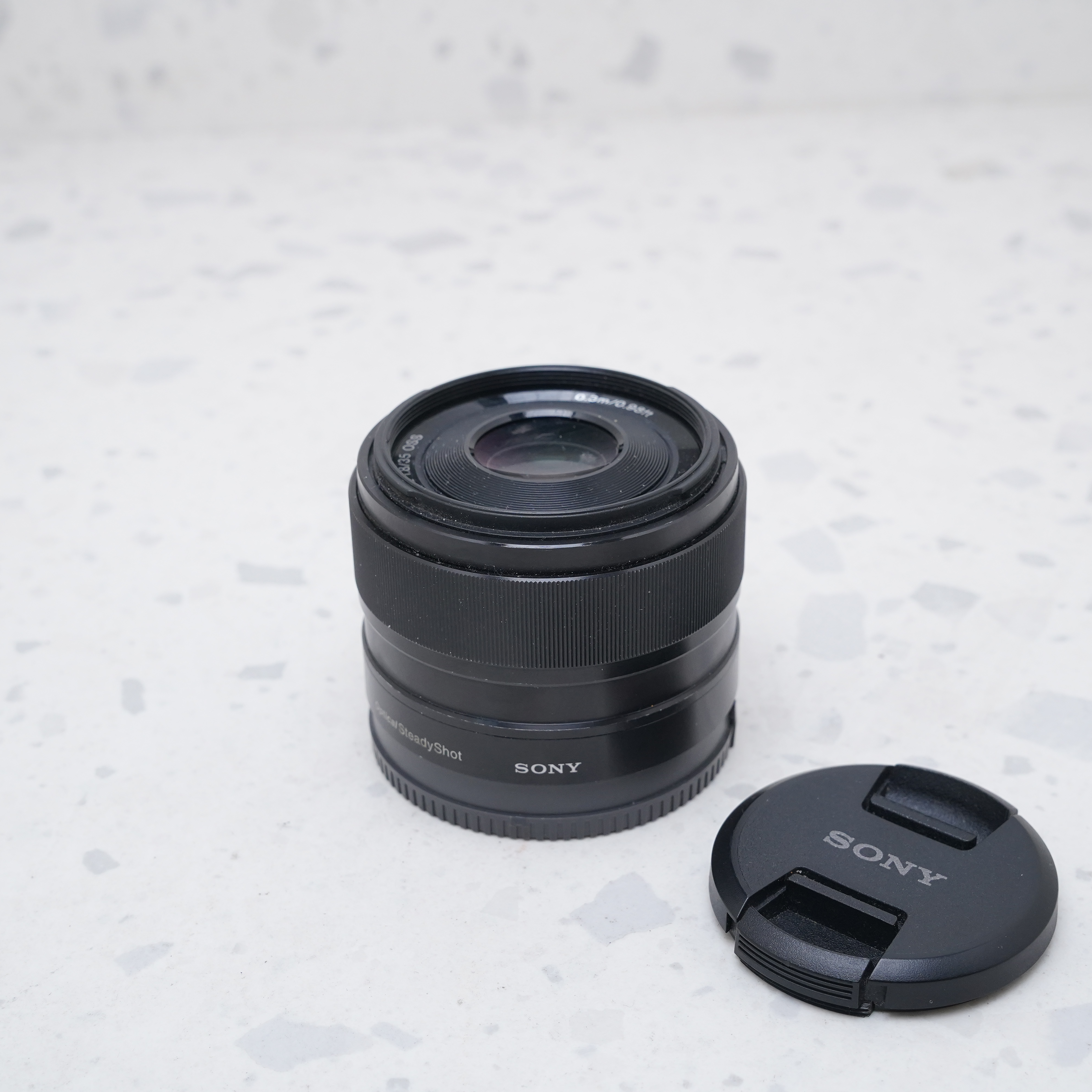 Sony E 35mm f/1.8 OSS - USADO