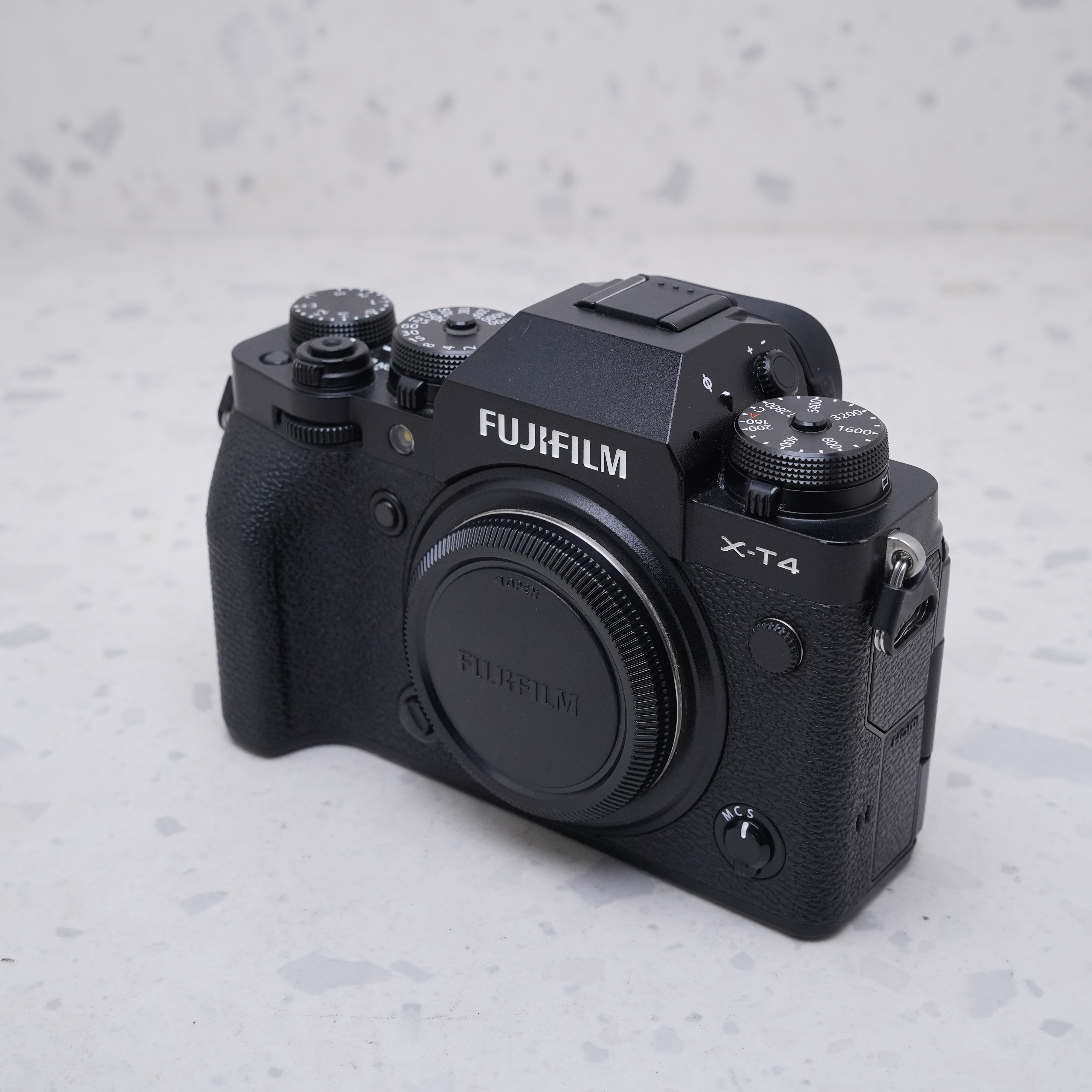 FUJIFILM X-T4 (Body) - USADO