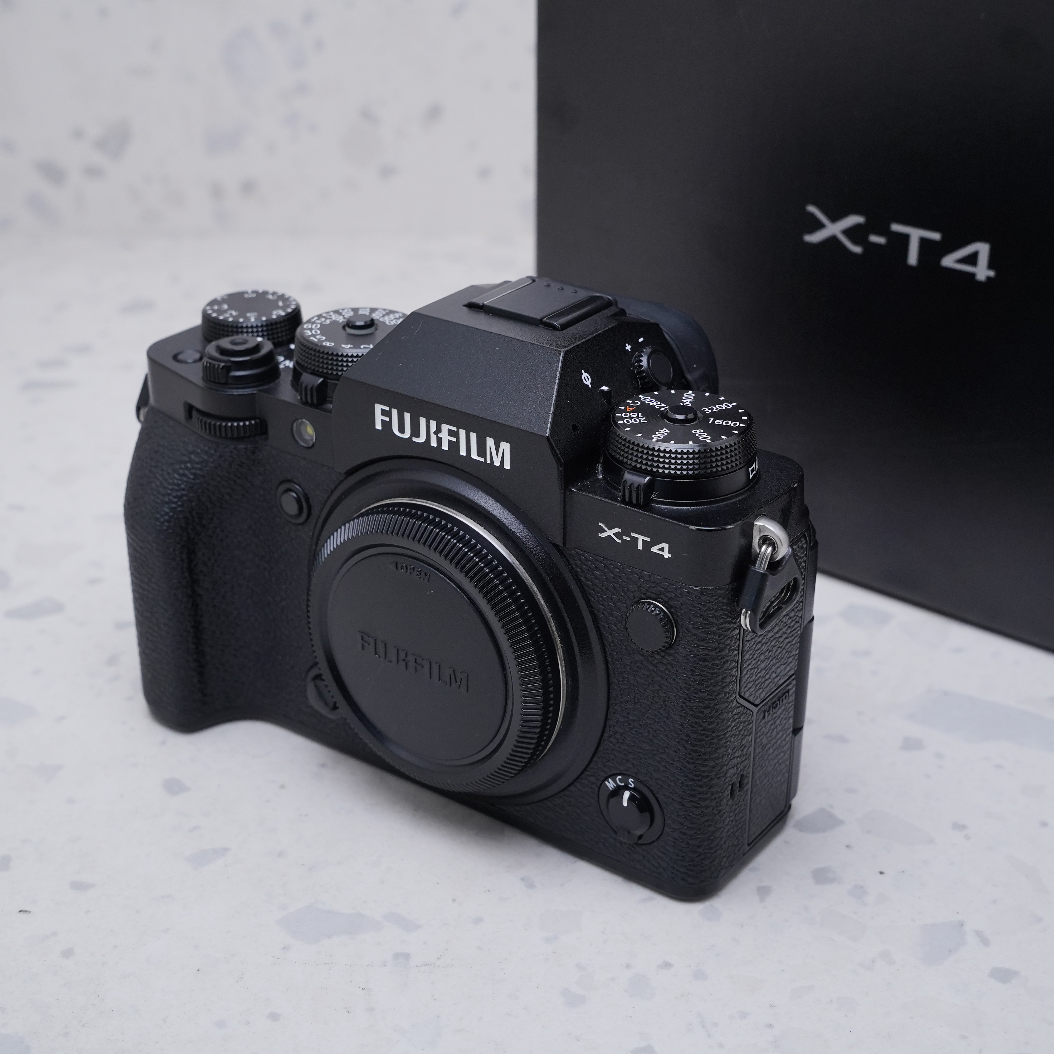 FUJIFILM X-T4 (Body) - USADO