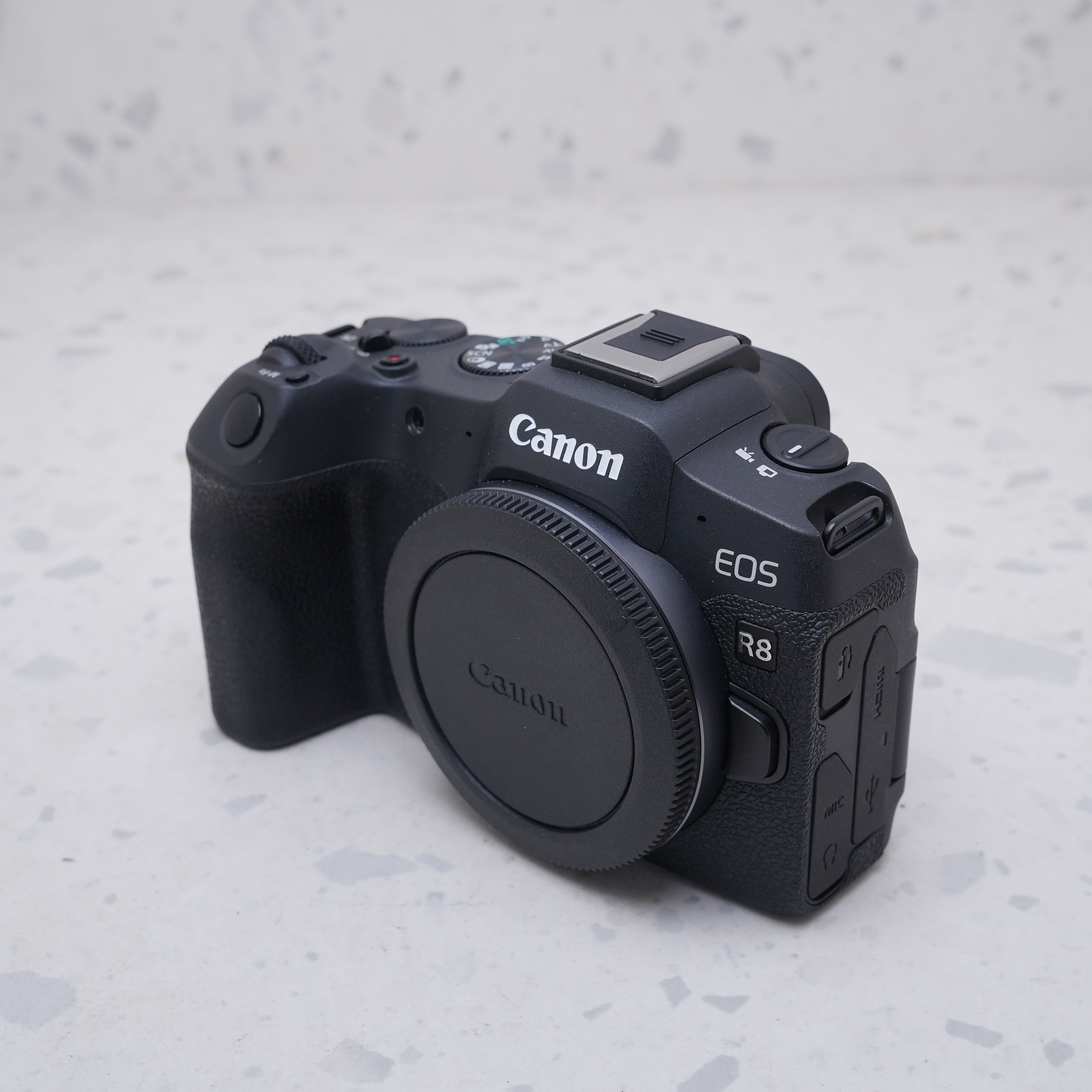 Canon EOS R8 (Body) - USADO
