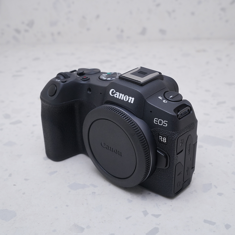 Canon EOS R8 (Body) - USADO 2