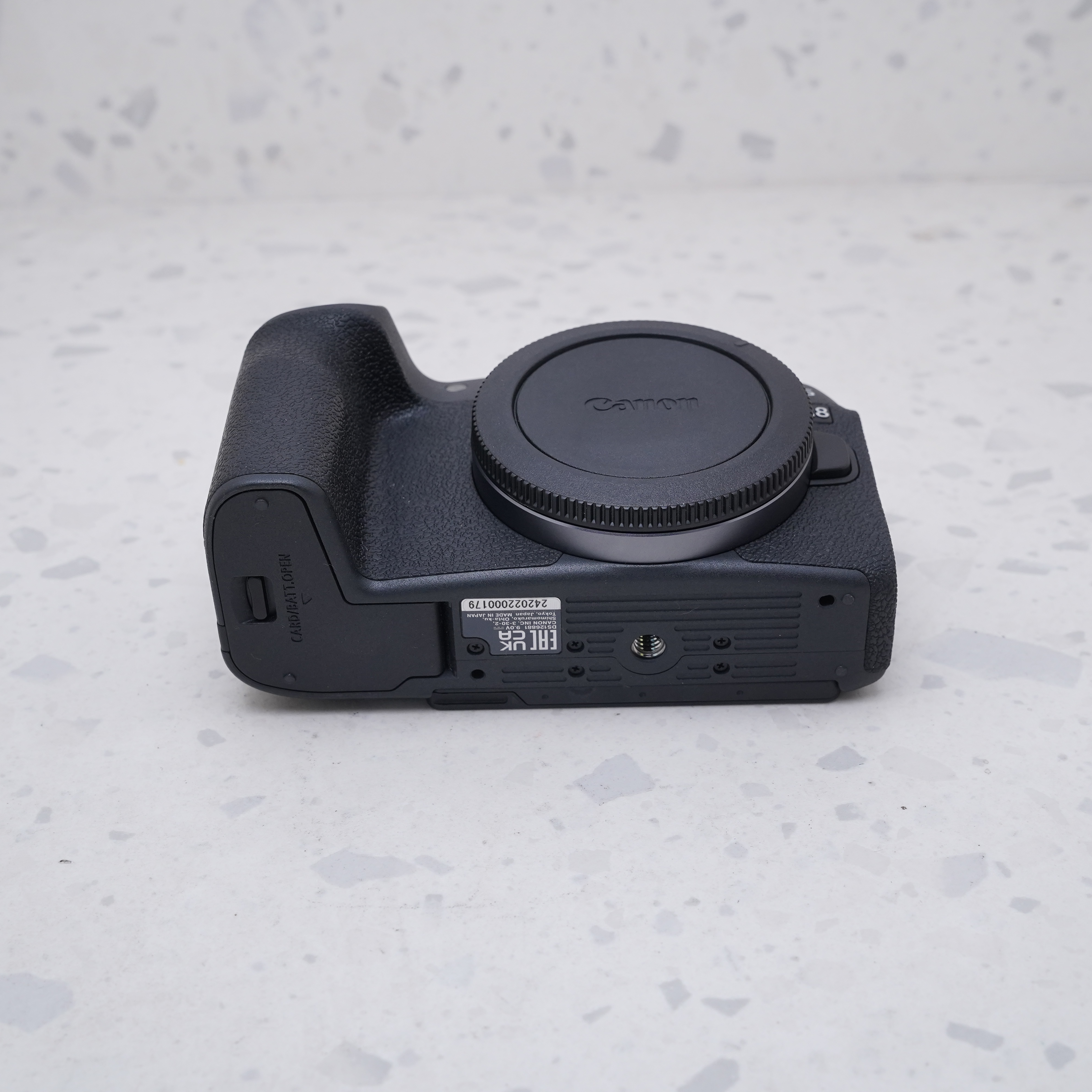 Canon EOS R8 (Body) - USADO