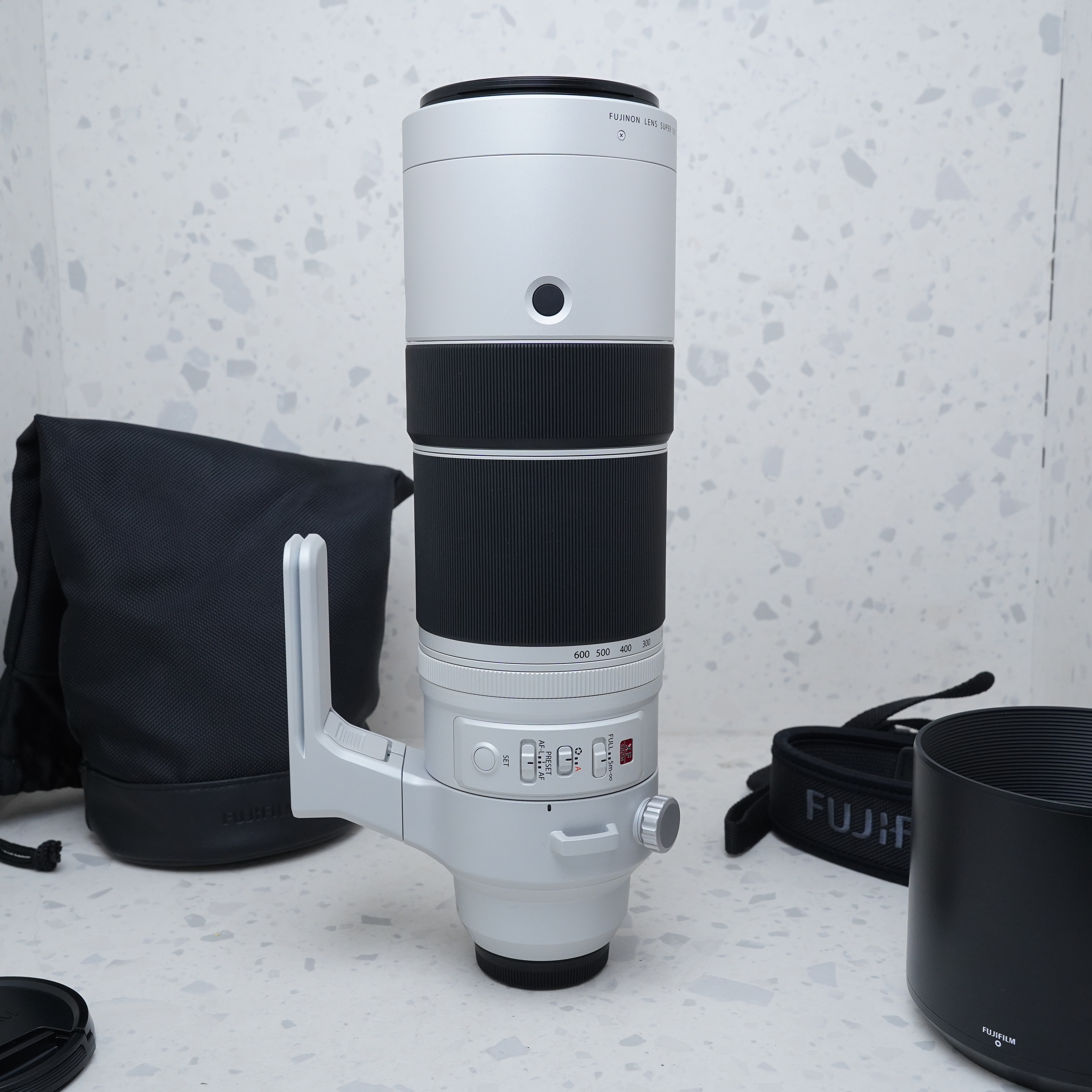 FUJIFILM XF 150-600mm f/5.6-8 R LM OIS WR - USADO