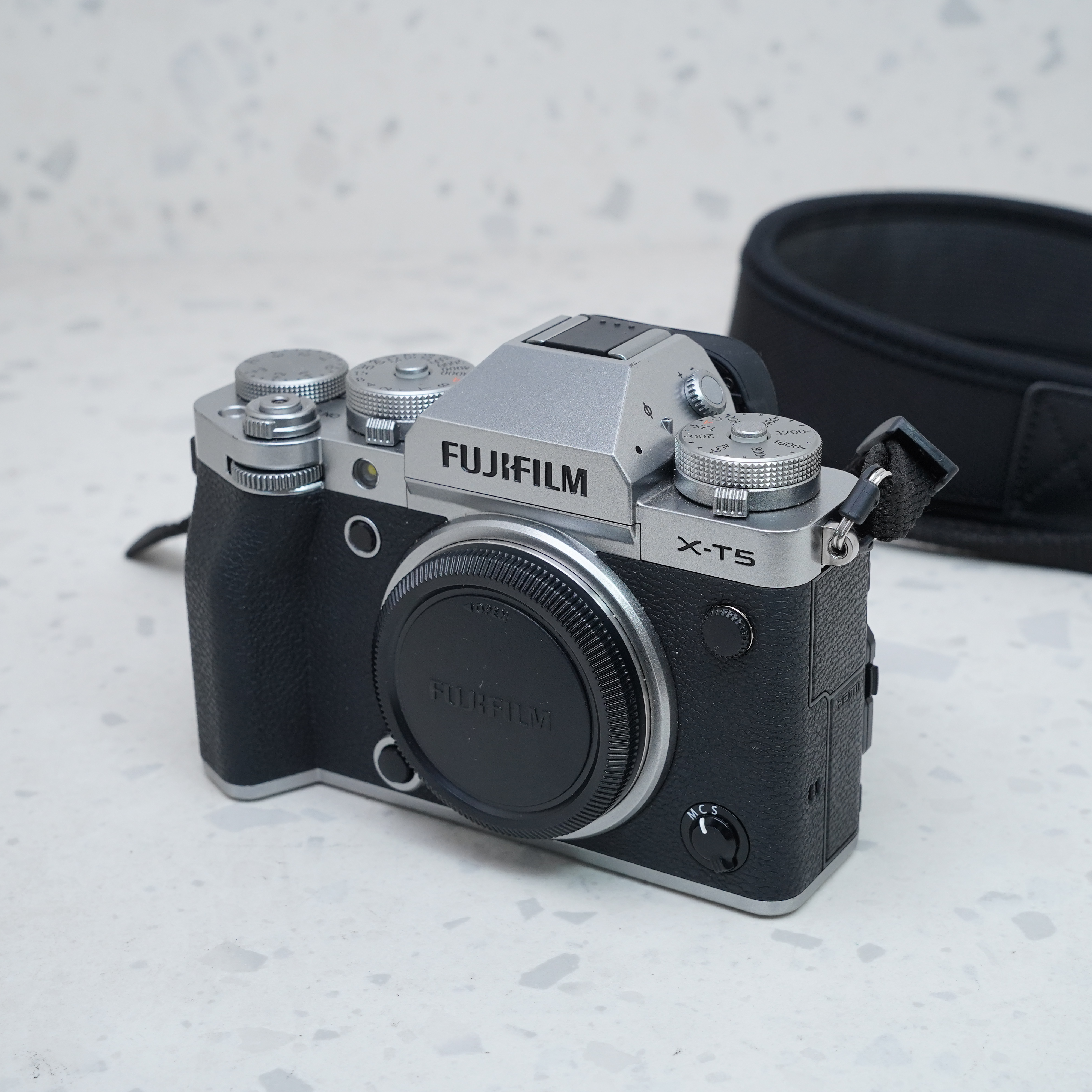 FUJIFILM X-T5 (Body) - USADO