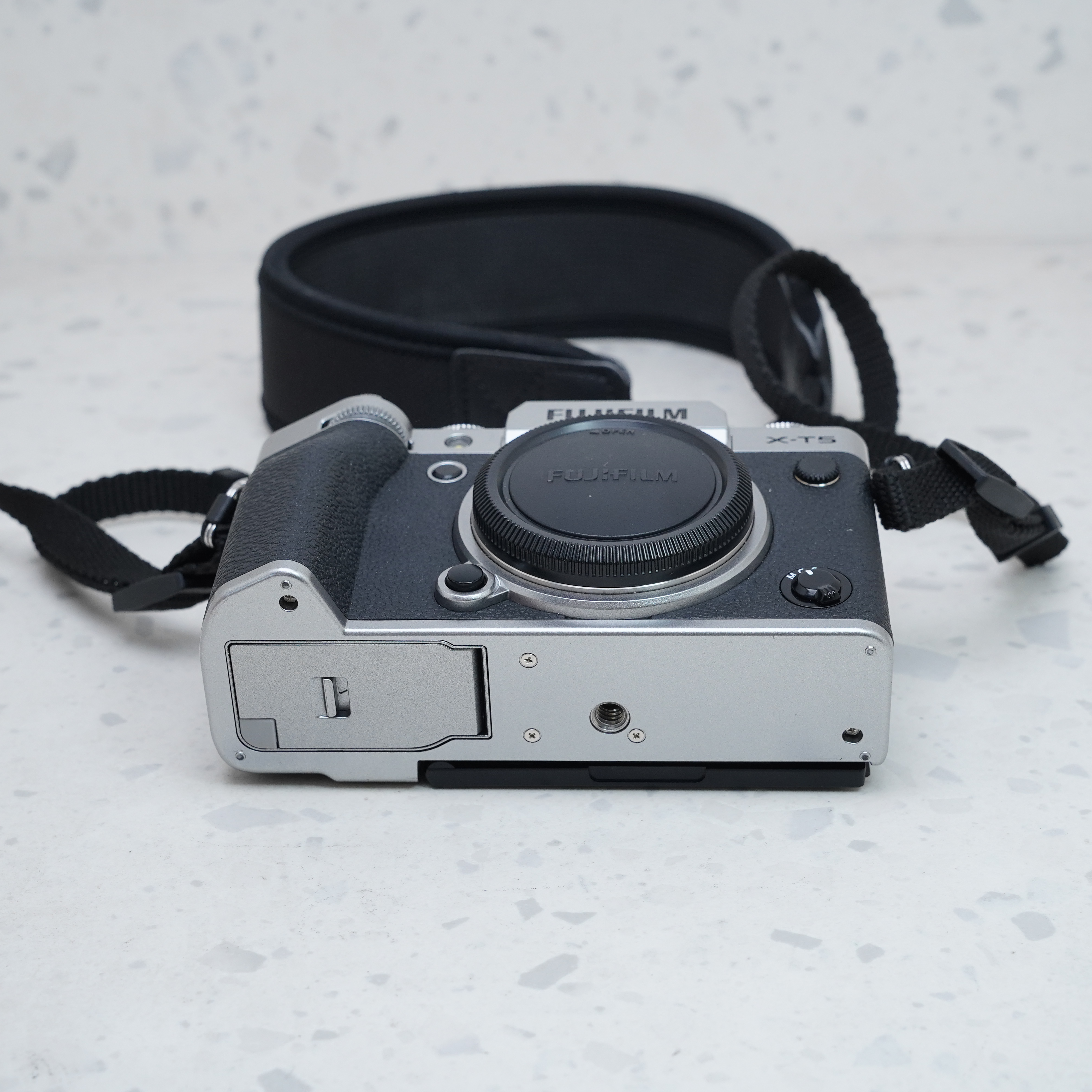 FUJIFILM X-T5 (Body) - USADO