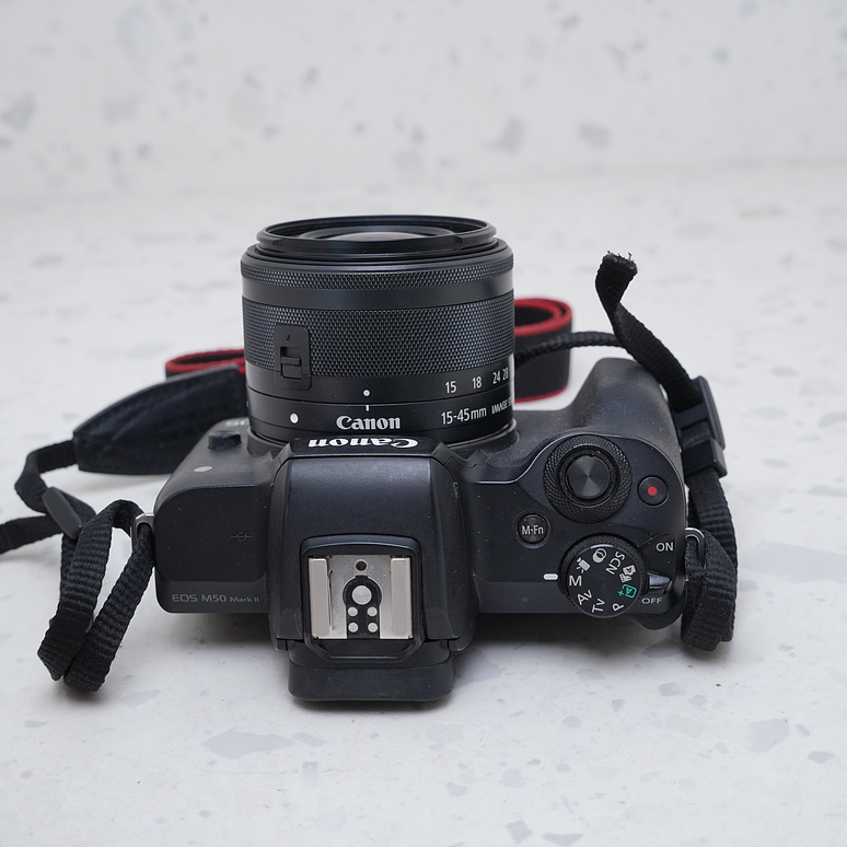 Canon M50 MARK II con Lente 15-45 Kit - USADO 7
