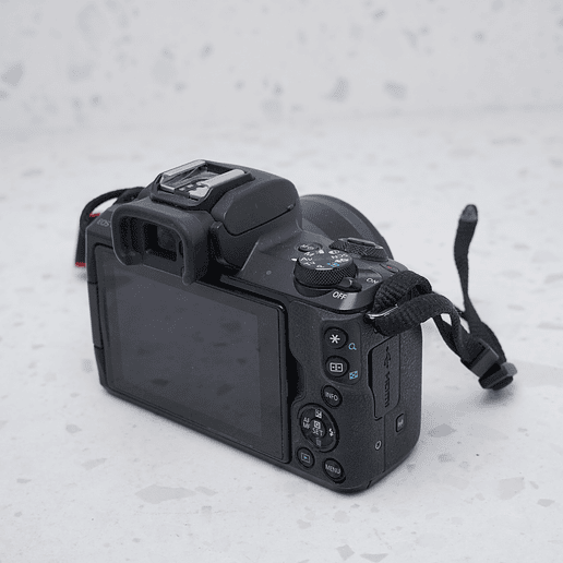 Canon M50 MARK II con Lente 15-45 Kit - USADO 4