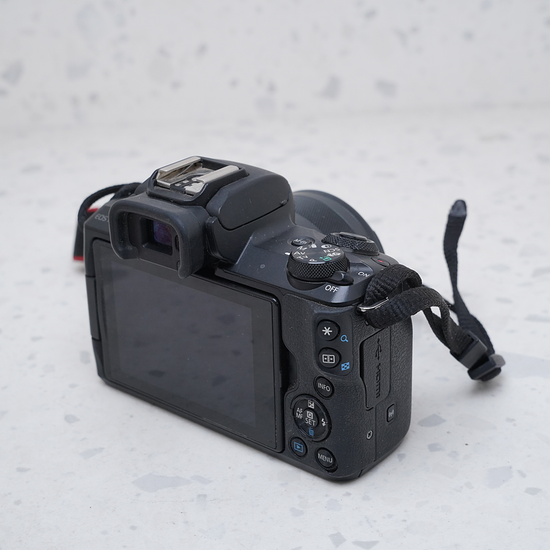 Canon M50 MARK II con Lente 15-45 Kit - USADO 4