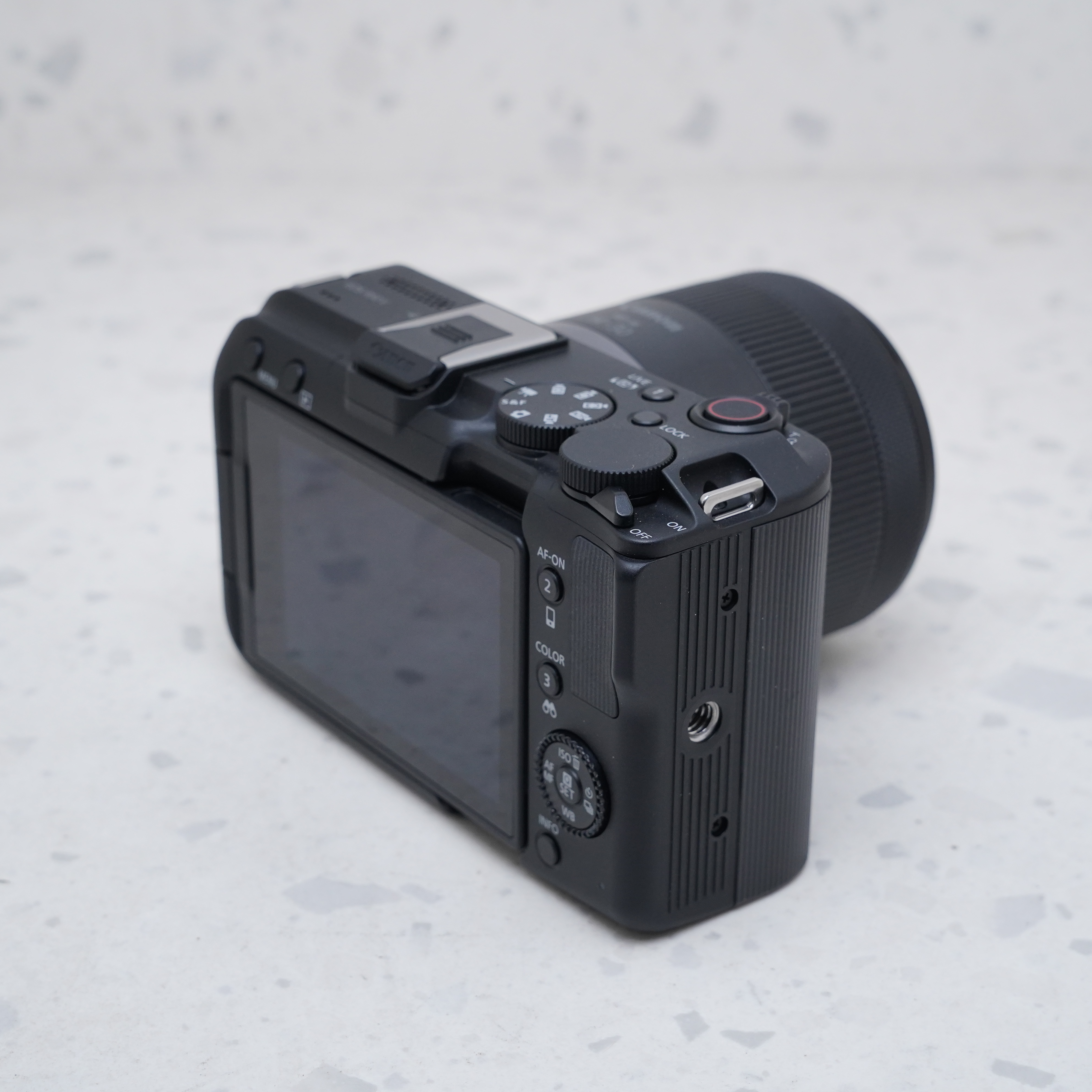 Canon EOS R50 V + 14-30 mm f/4-6.3 - USADO