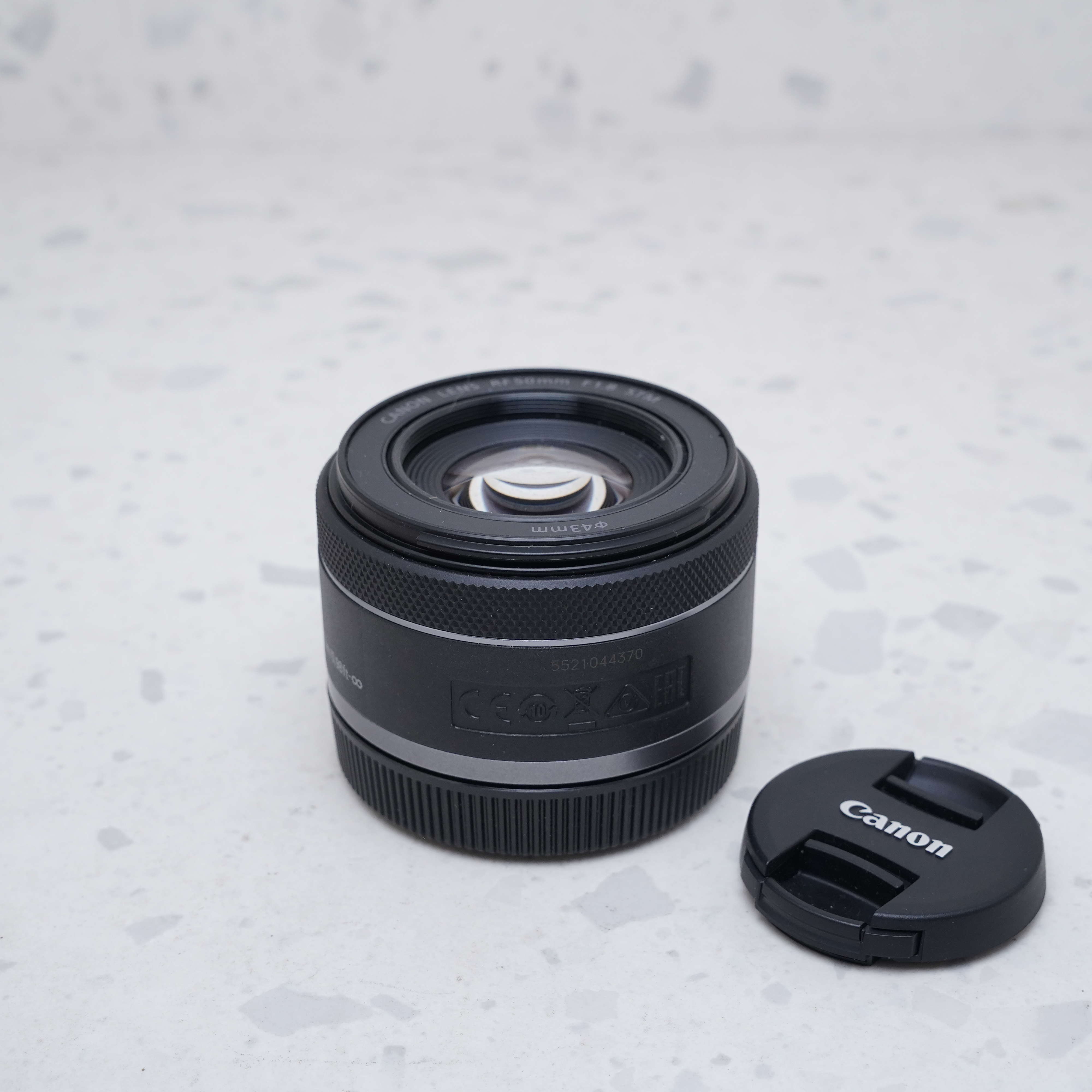 Canon RF 50mm f/1.8 STM - USADO