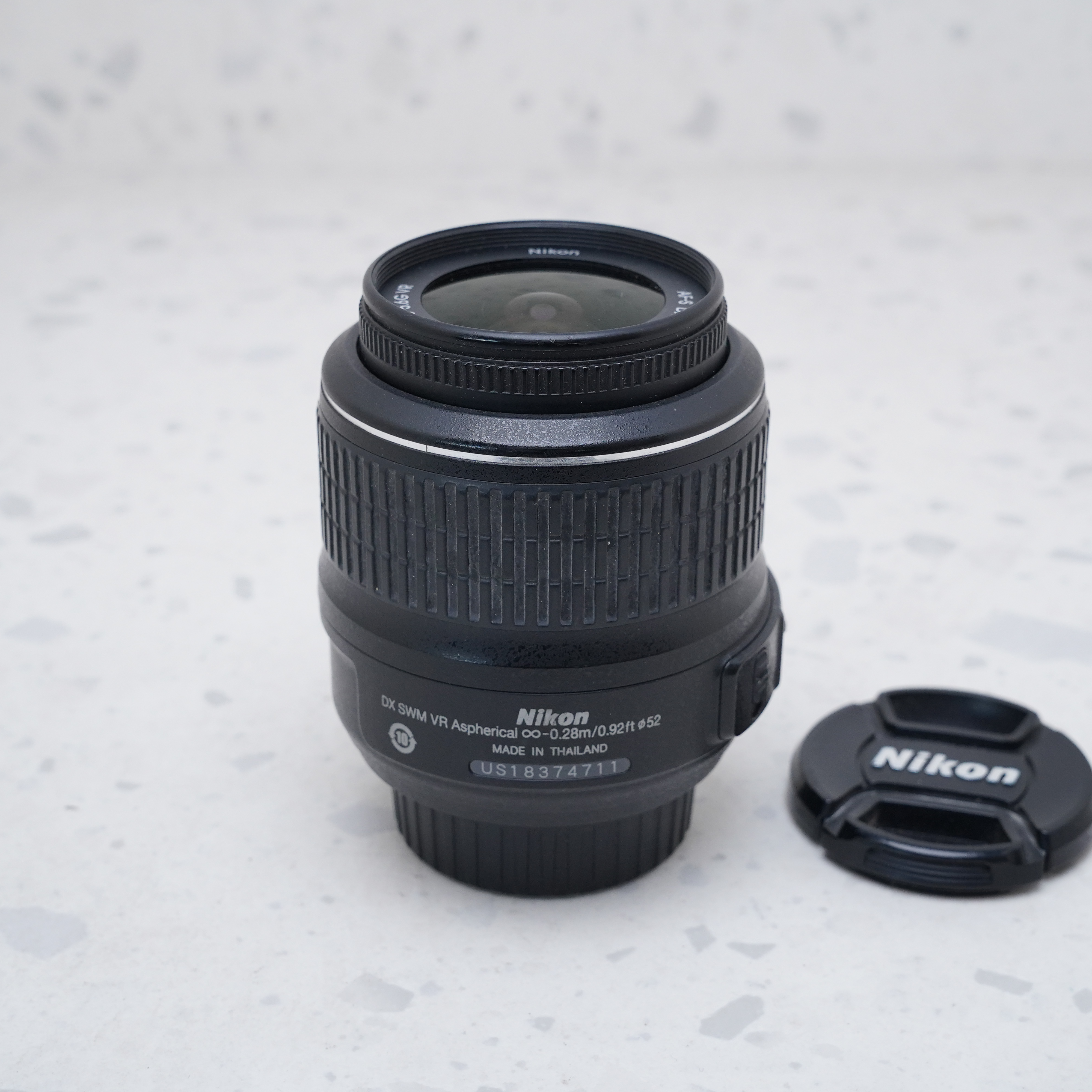 Nikon AF-S DX NIKKOR 18-55mm f/3.5-5.6G VR - USADO