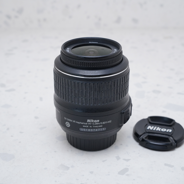 Nikon AF-S DX NIKKOR 18-55mm f/3.5-5.6G VR - USADO 3