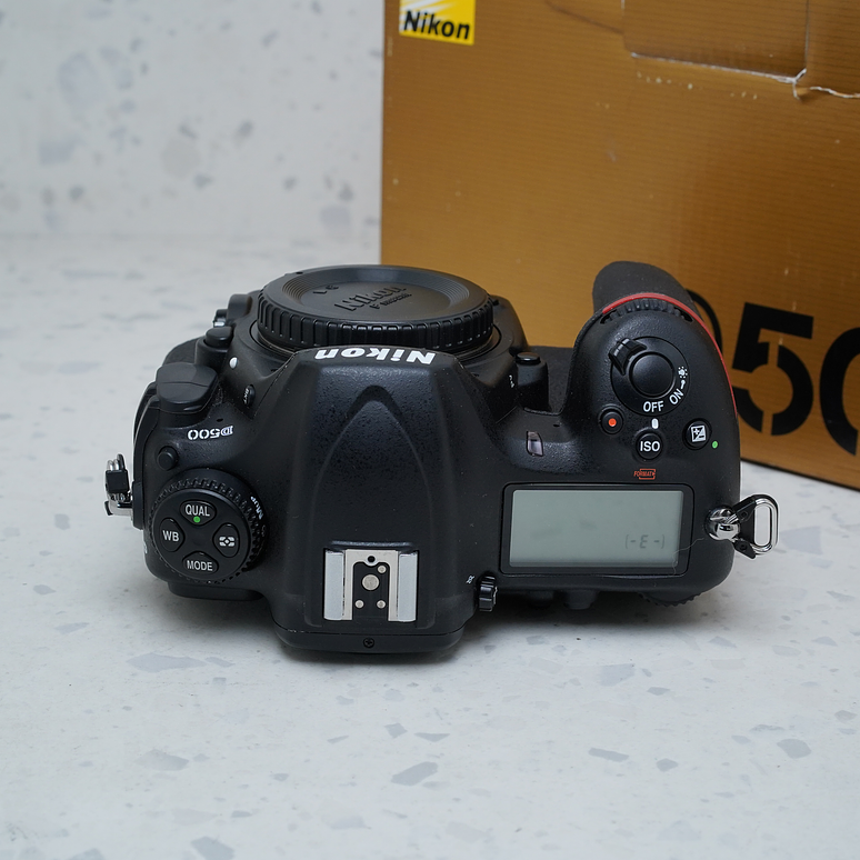 Nikon D500 DSLR - USADO 7