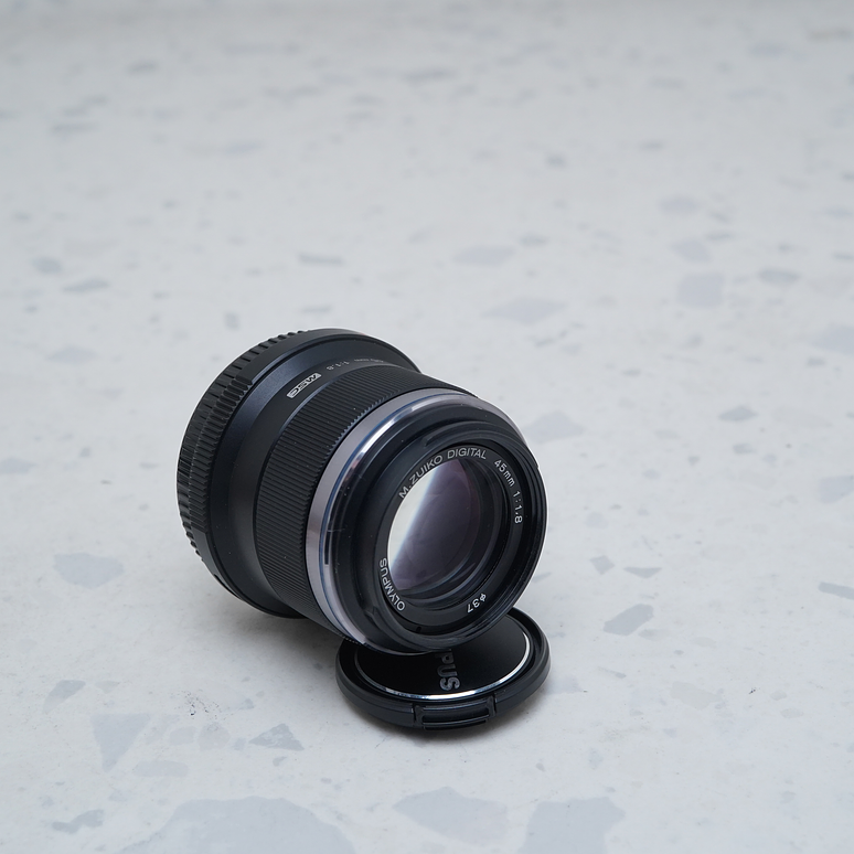 Olympus M.Zuiko Digital 45mm f/1.8 - USADO 4