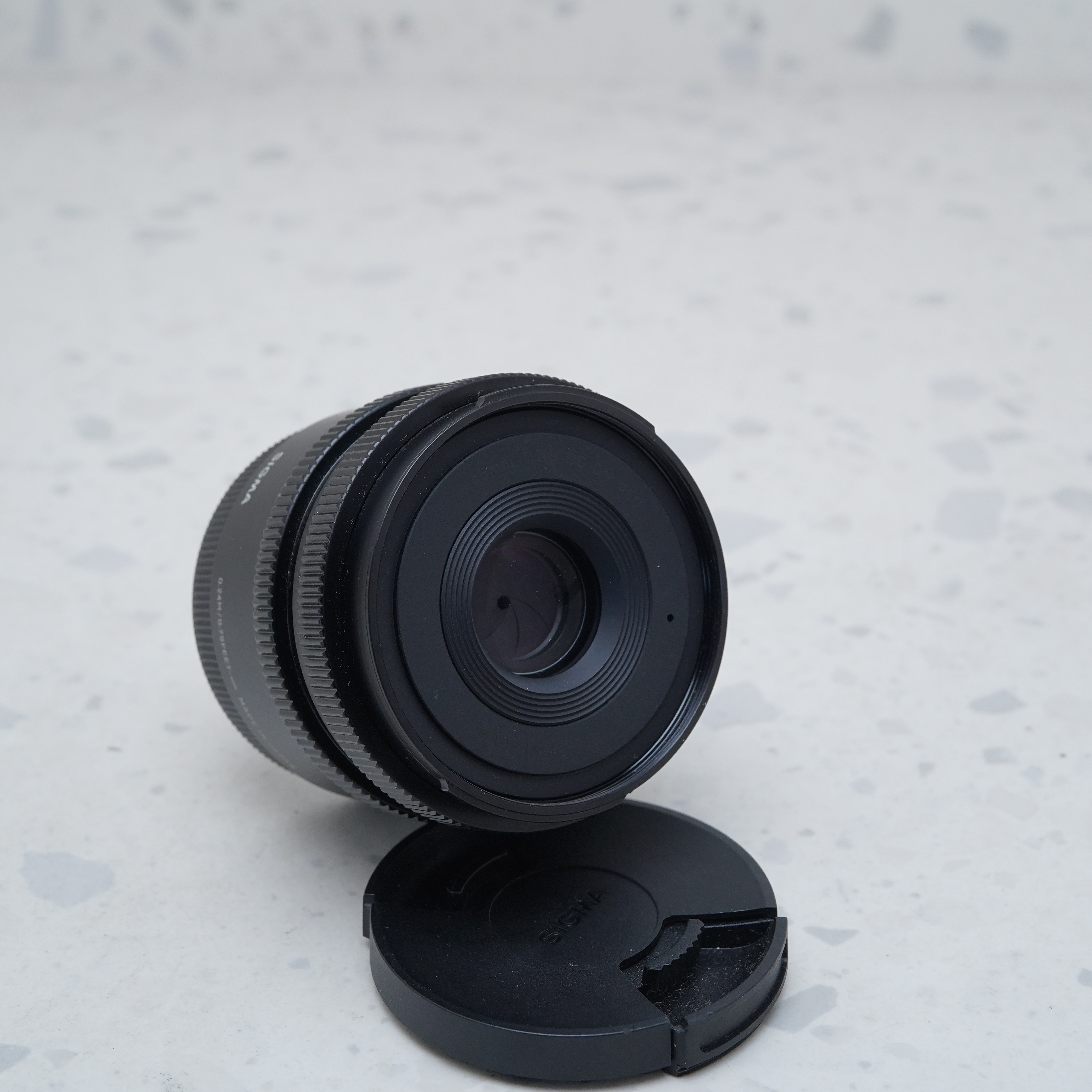 Sigma 45mm f/2.8 DG DN para Sony E - USADO