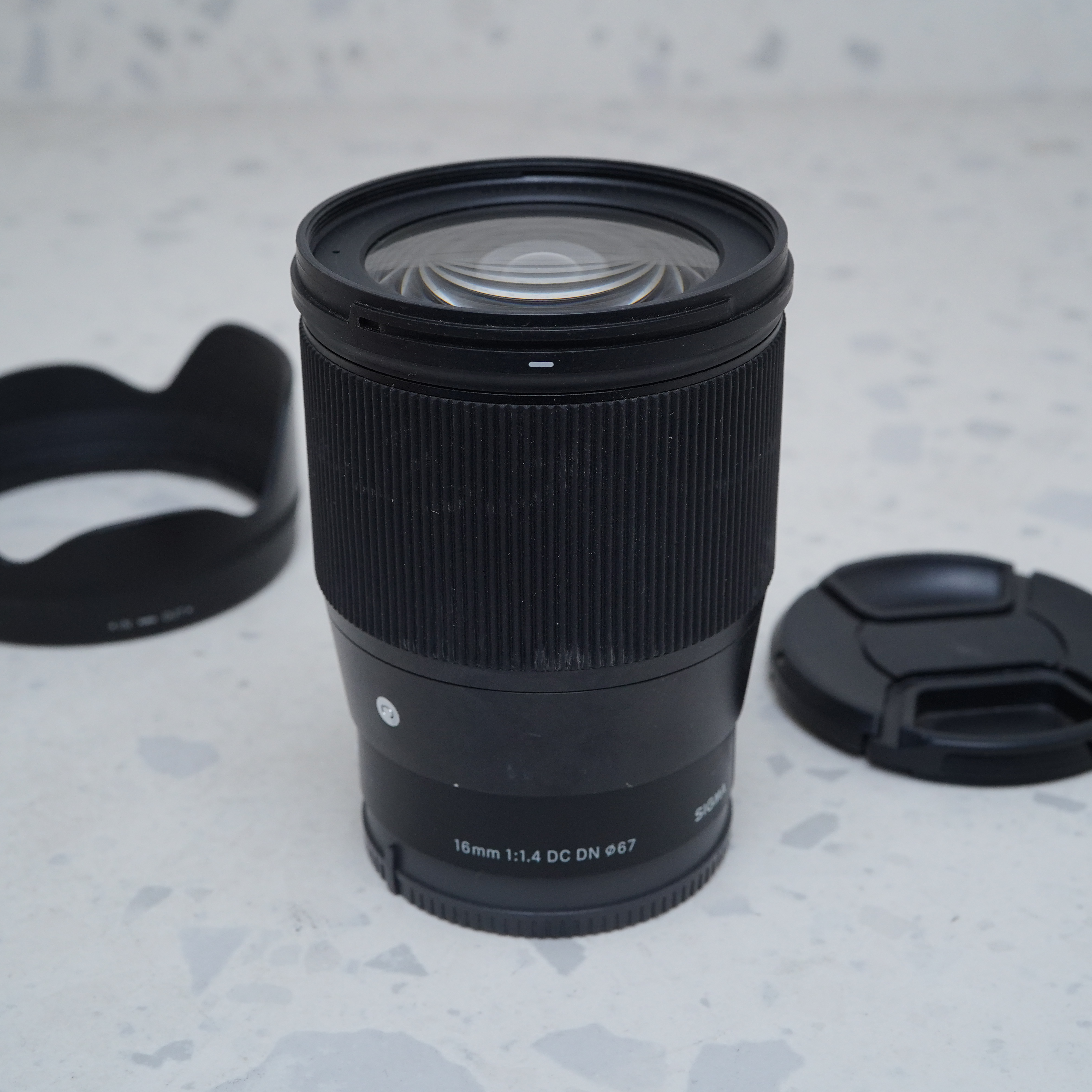 Sigma 16mm f/1.4 DC DN Sony - USADO