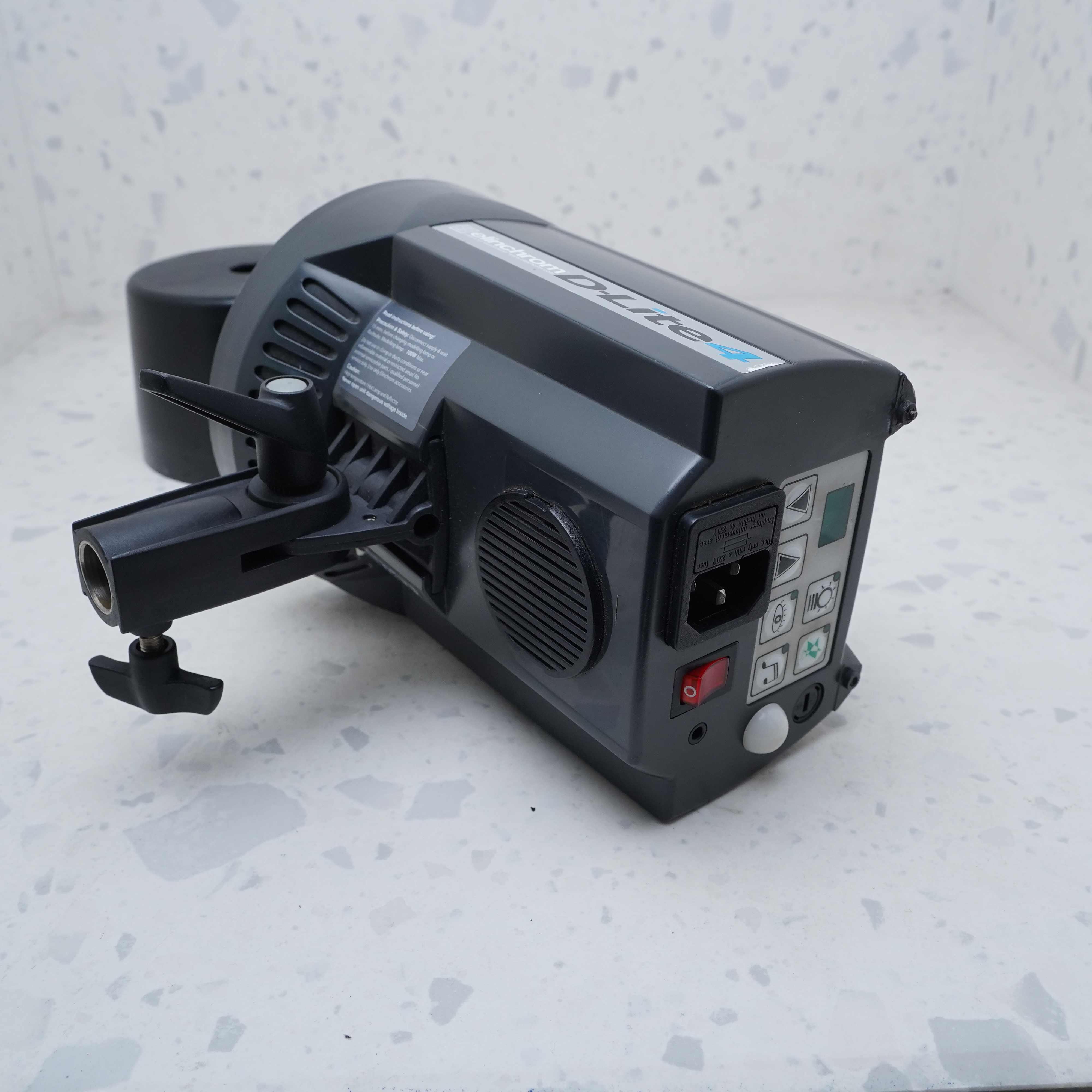 Flash Elinchrom D-Lite 4 - USADO