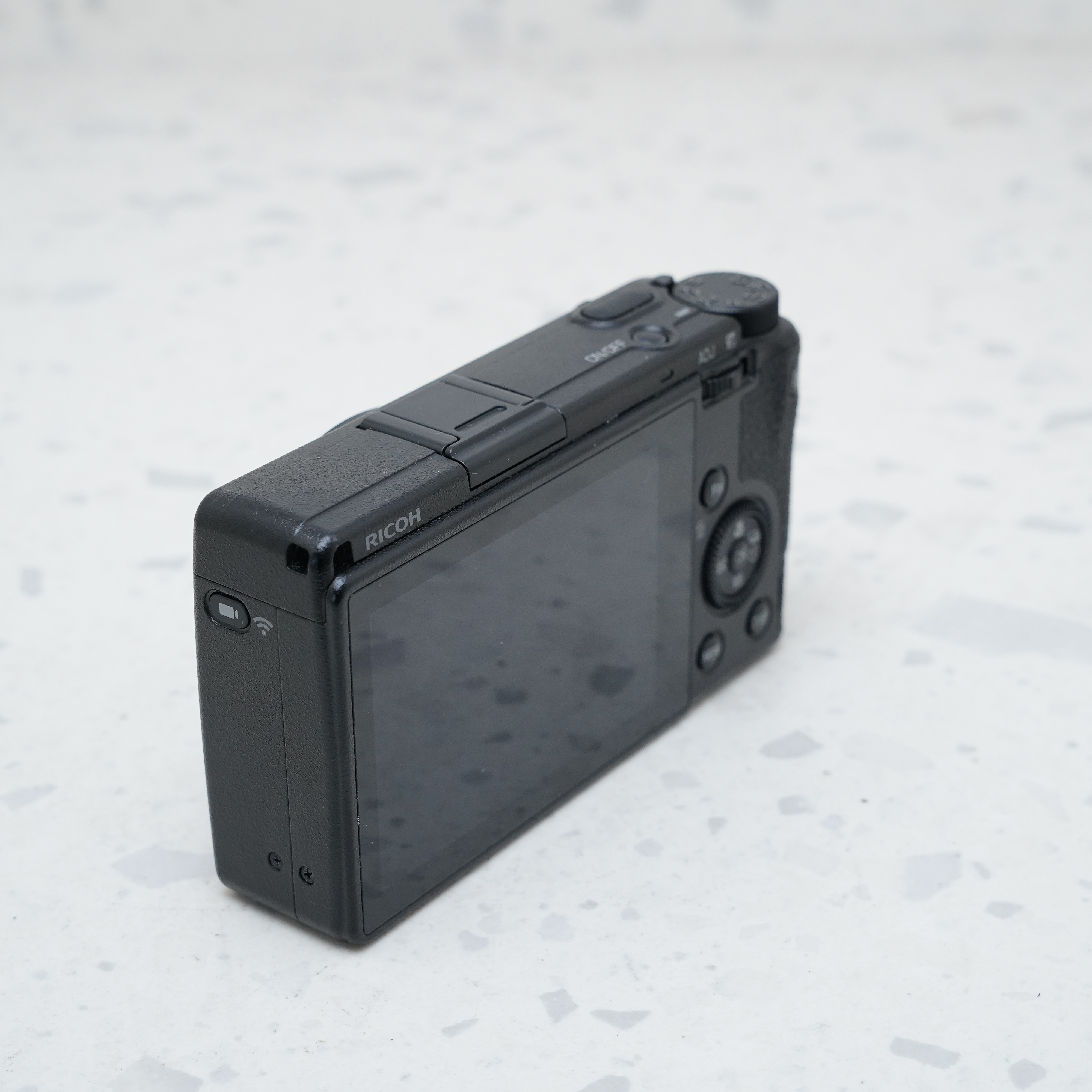 Ricoh GR III - USADO