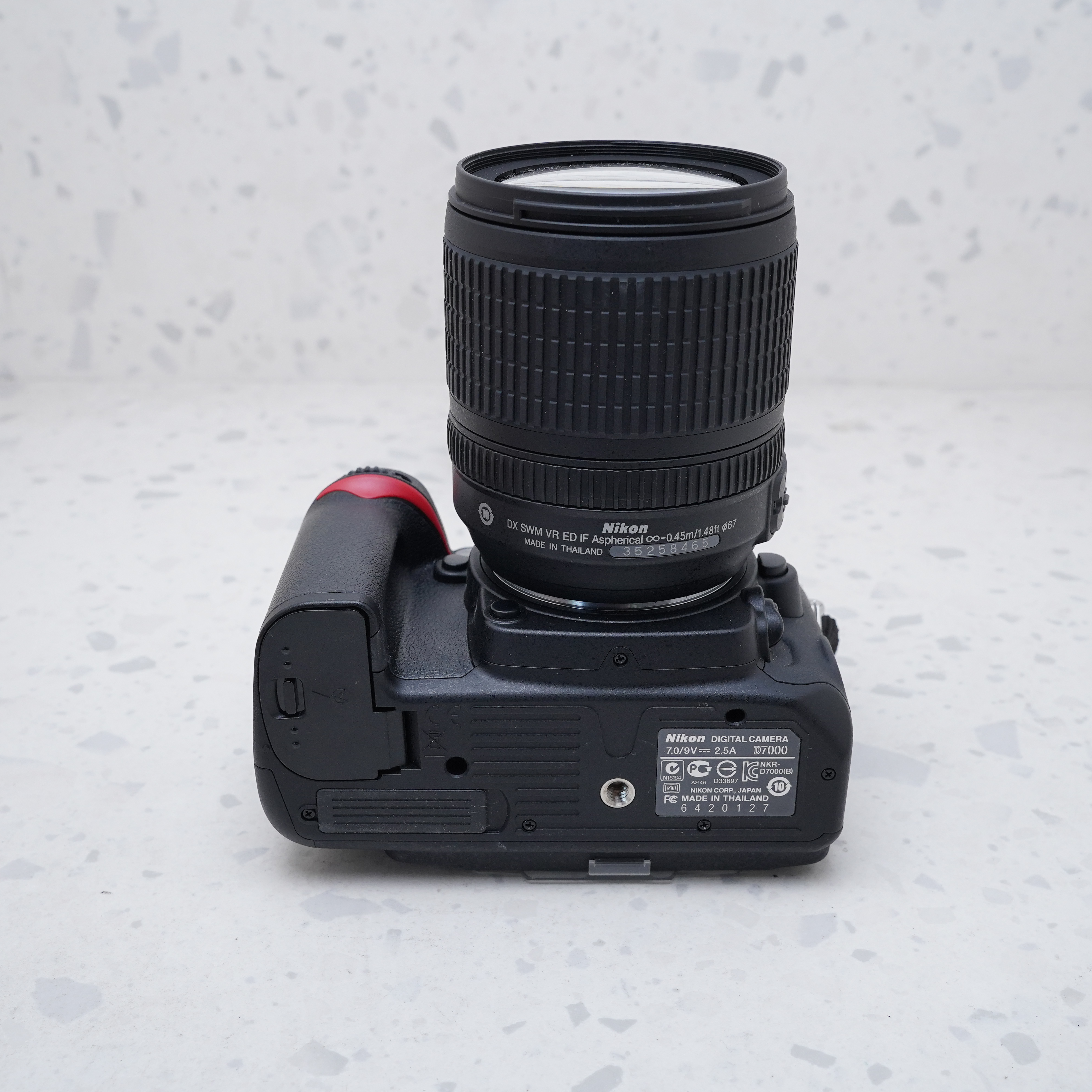 Nikon D7000 + AF-S DX NIKKOR 18-105mm - USADO