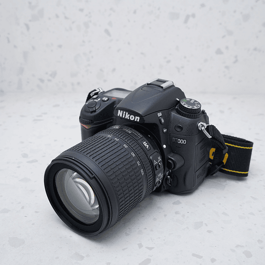 Nikon D7000 + AF-S DX NIKKOR 18-105mm - USADO 3