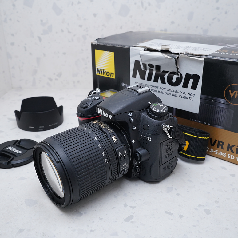 Nikon D7000 + AF-S DX NIKKOR 18-105mm - USADO 2