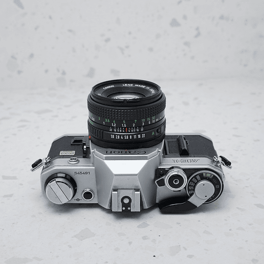 Canon AE-1 + Canon FD 50mm f/1.8 - USADO 7