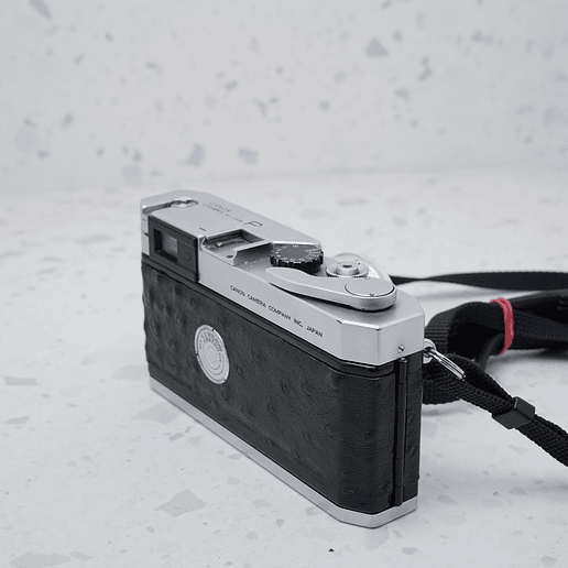 Canon P + 50mm f/2.8 - USADO 2