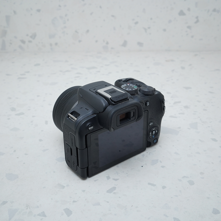 Canon EOS R10 + 18-45mm - USADO 5