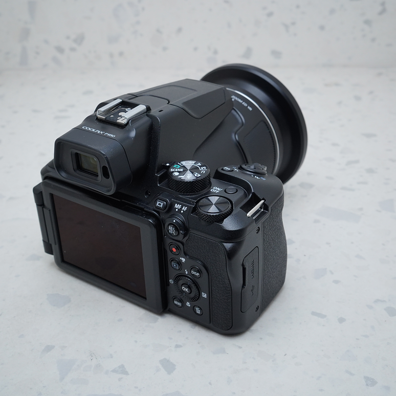 Nikon COOLPIX P950 - USADO 3