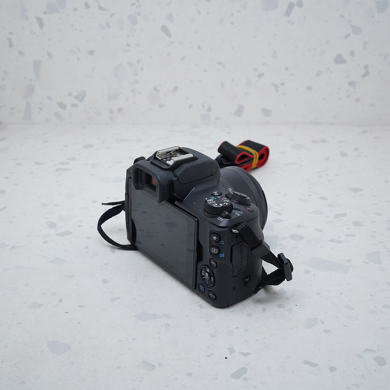 Canon EOS M50 + 15-45mm - USADO 3