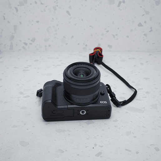 Canon EOS M50 + 15-45mm - USADO 6