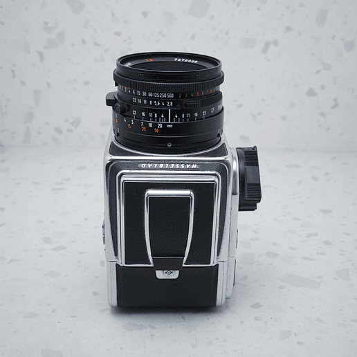 Hasselblad 500 C/M + 80 mm f/2.8 Carl Zeiss Planar CF - USADO 5