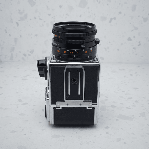 Hasselblad 500 C/M + 80 mm f/2.8 Carl Zeiss Planar CF - USADO 6