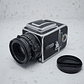 Hasselblad 500 C/M + 80 mm f/2.8 Carl Zeiss Planar CF - USADO - Miniatura 1