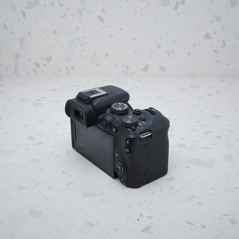 Canon EOS R10 (BODY) - USADO 5