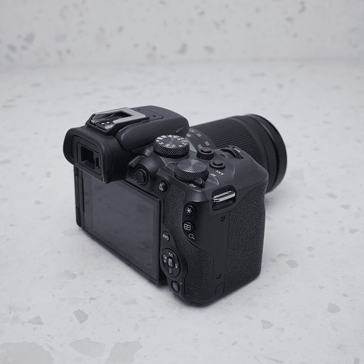 Canon EOS R10 + 18-150mm - USADO  4