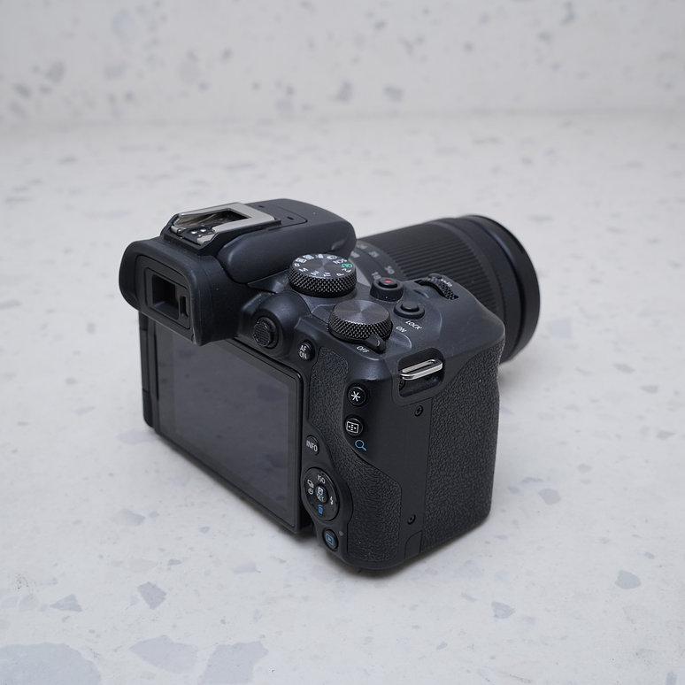 Canon EOS R10 + 18-150mm - USADO  4