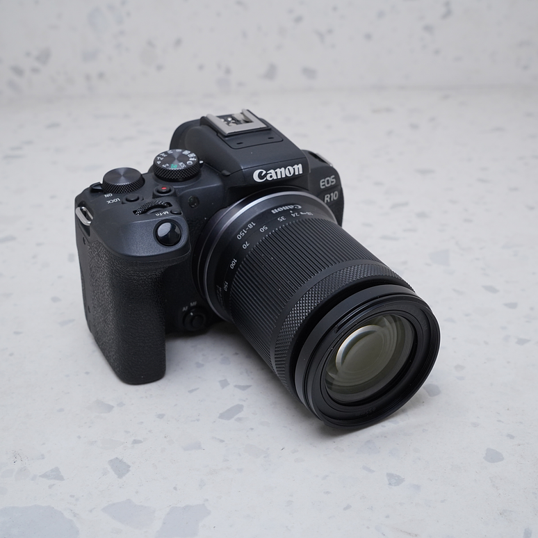 Canon EOS R10 + 18-150mm - USADO  5