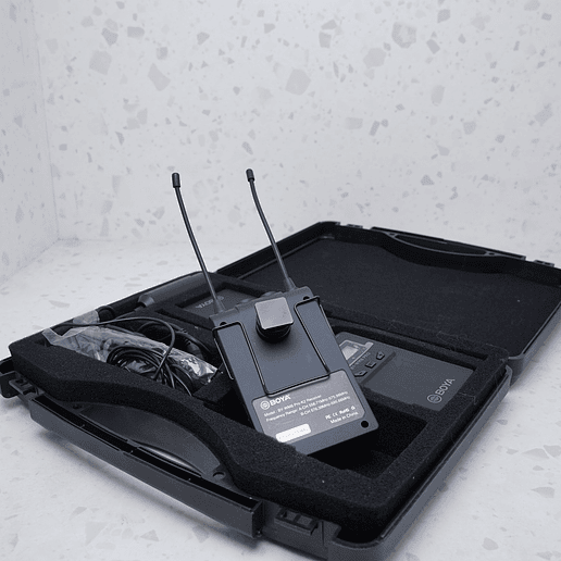 KIT lavalier inalámbrico de doble canal UHF BOYA BY-WM8 Pro 3