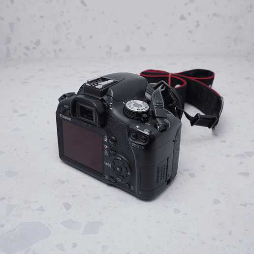  Canon EOS Rebel T1i +18-55mm f/3.5-5.6 IS - USADO 4