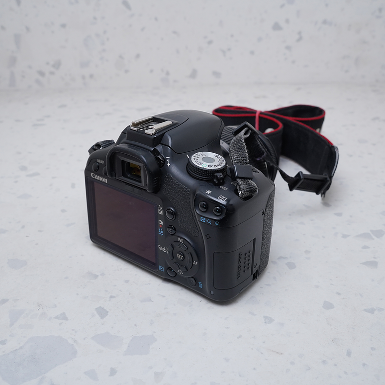  Canon EOS Rebel T1i +18-55mm f/3.5-5.6 IS - USADO 4