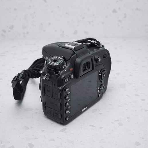 Nikon D7100 (Body) - USADO 5