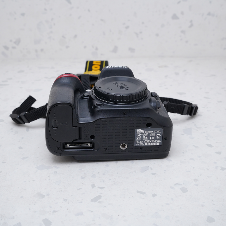 Nikon D7100 (Body) - USADO 7