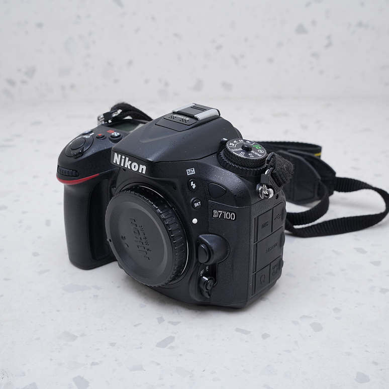 Nikon D7100 (Body) - USADO 2