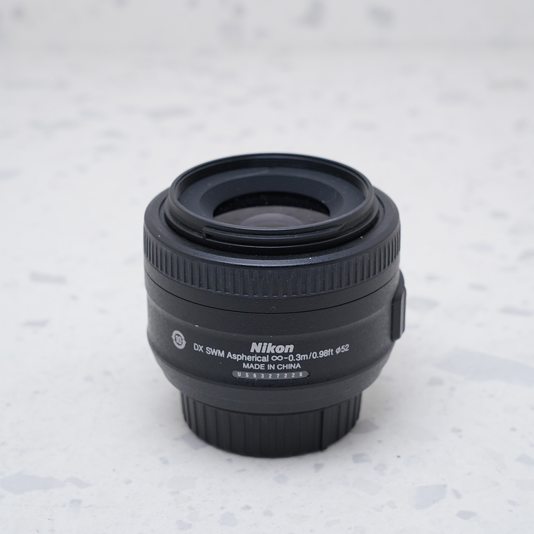 Nikon AF-S DX NIKKOR 35mm f/1.8G - USADO 3